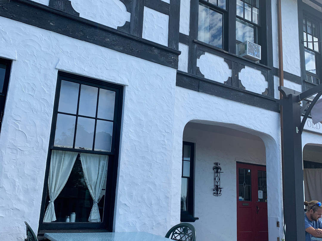 老法院旅馆主图