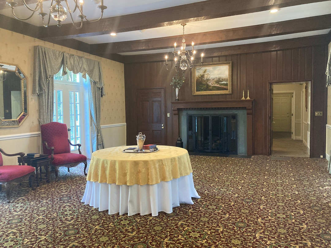 Tanglewood Manor House Bed and Breakfast主图