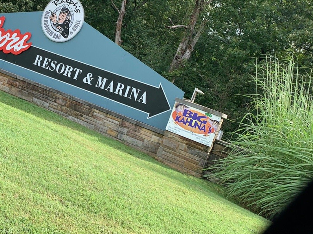 Moors Resort & Marina on Kentucky Lake主图