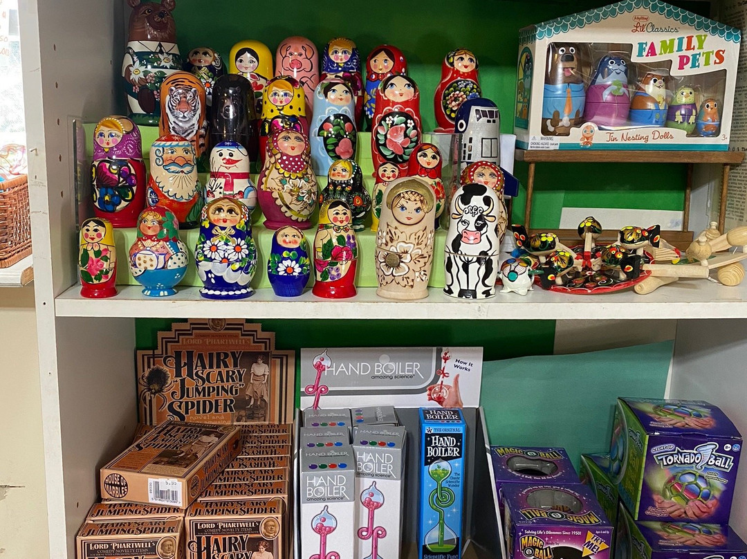 Jolly's Toys-海伦必去景点