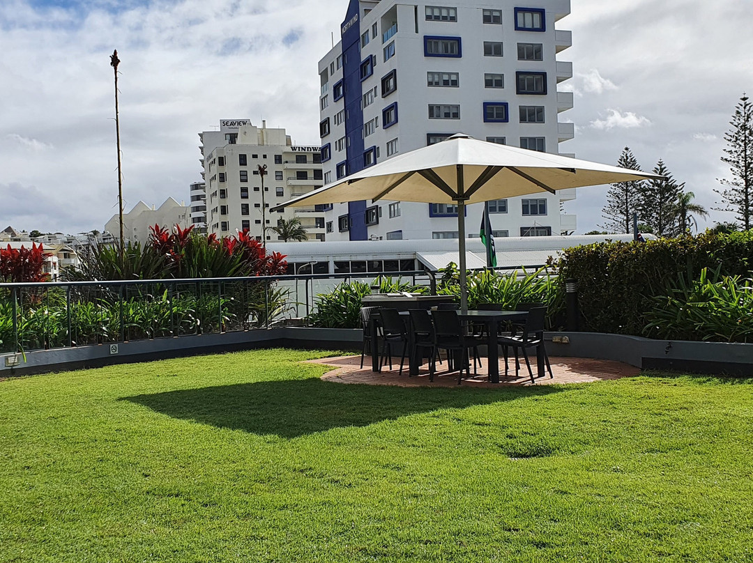 曼特拉莫洛拉巴海滩酒店主图