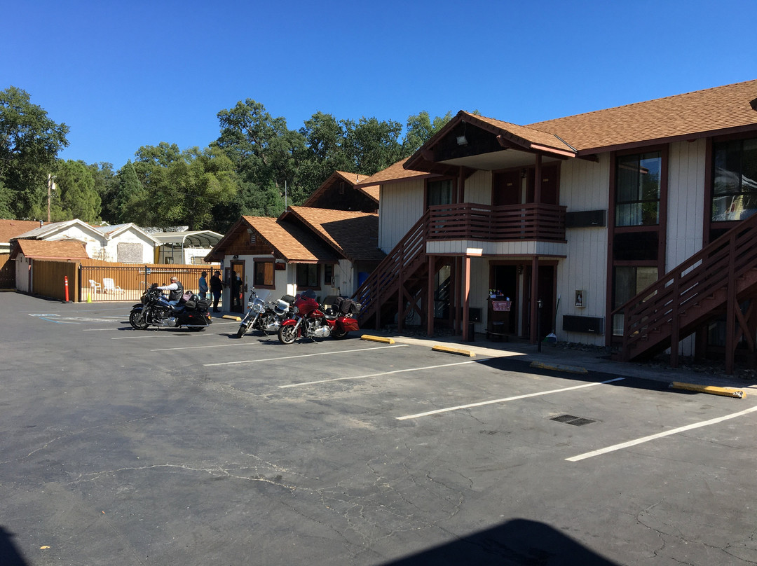 Jamestown Railtown Motel主图