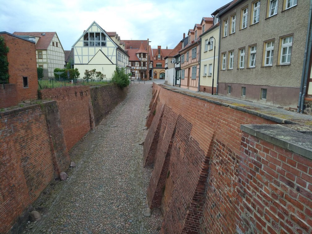 Elbpromenade-Tangermuende必去景点