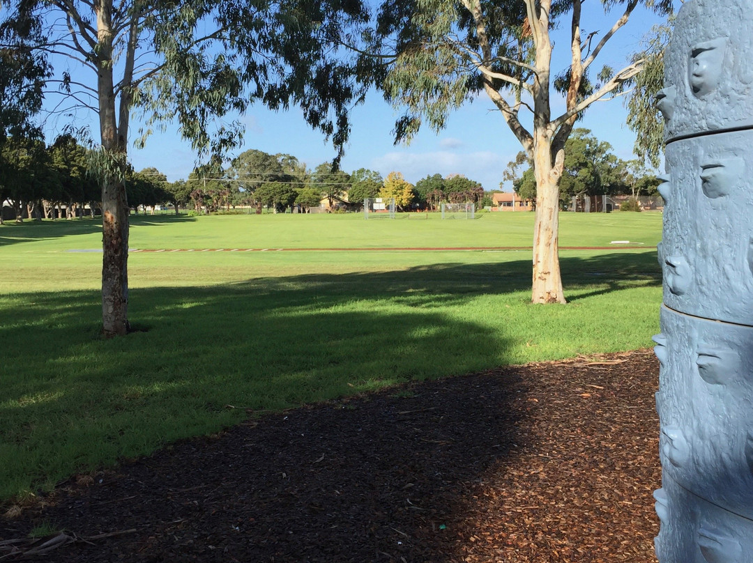 Lions Park Playground景点图片