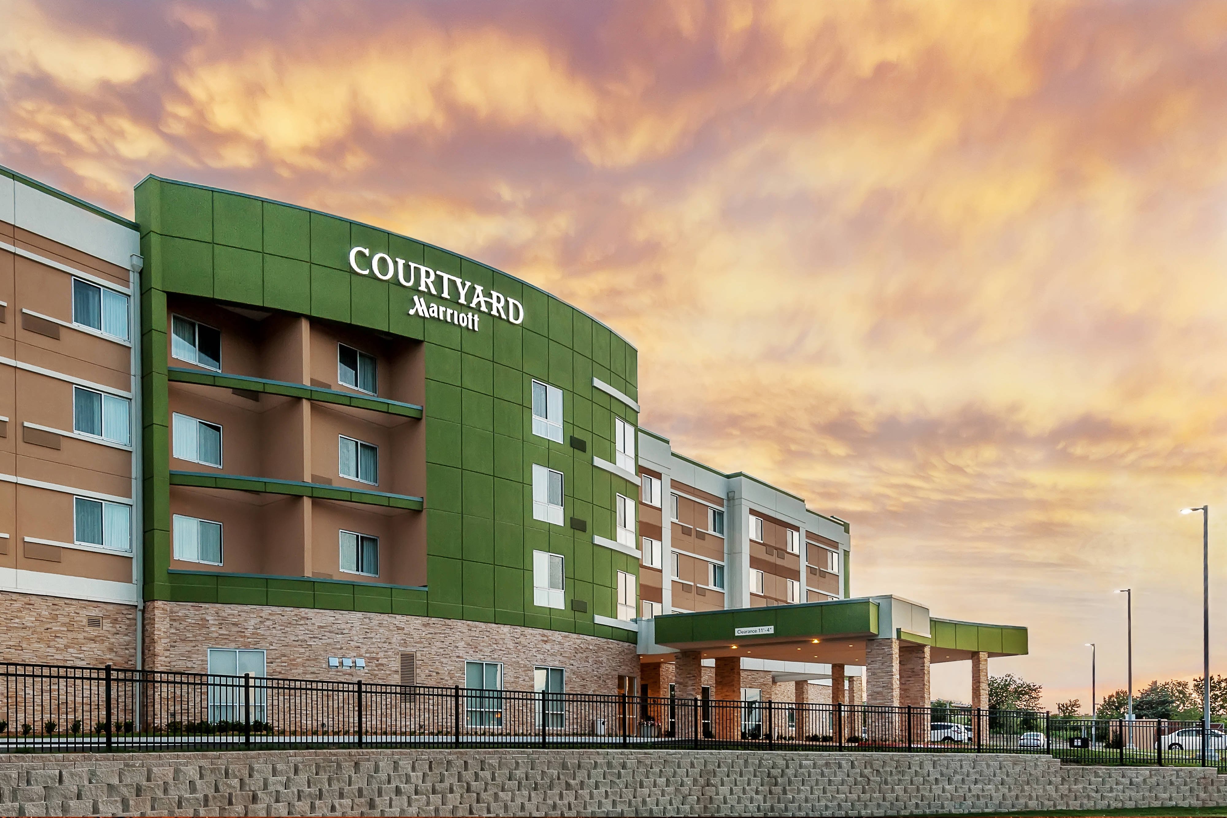Courtyard Ardmore-官方