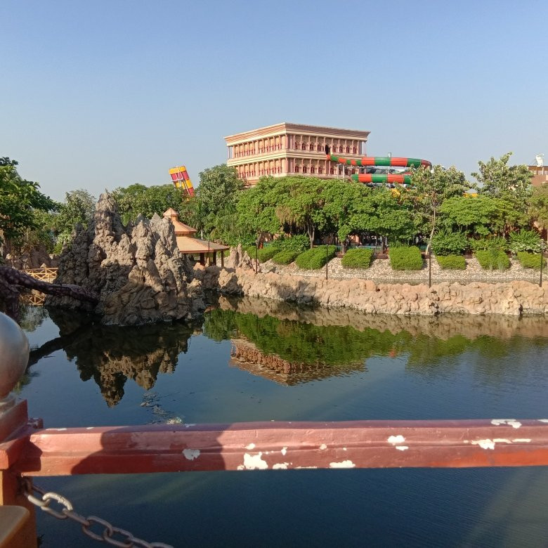 Blue World Theme Park景点图片