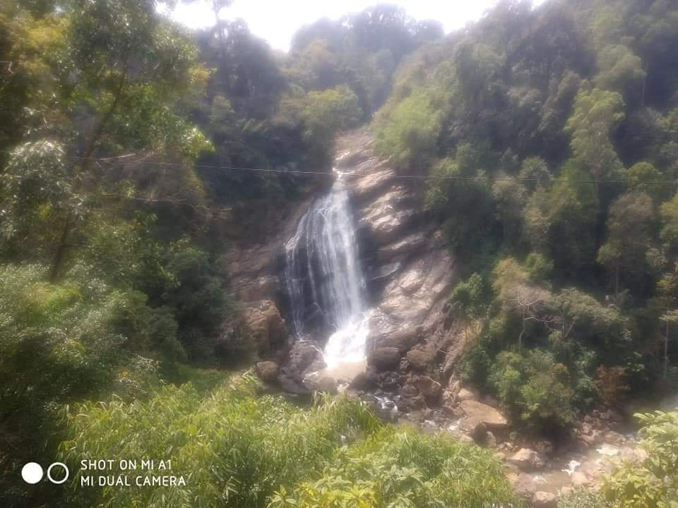 Valara waterfalls-伊杜基必去景点