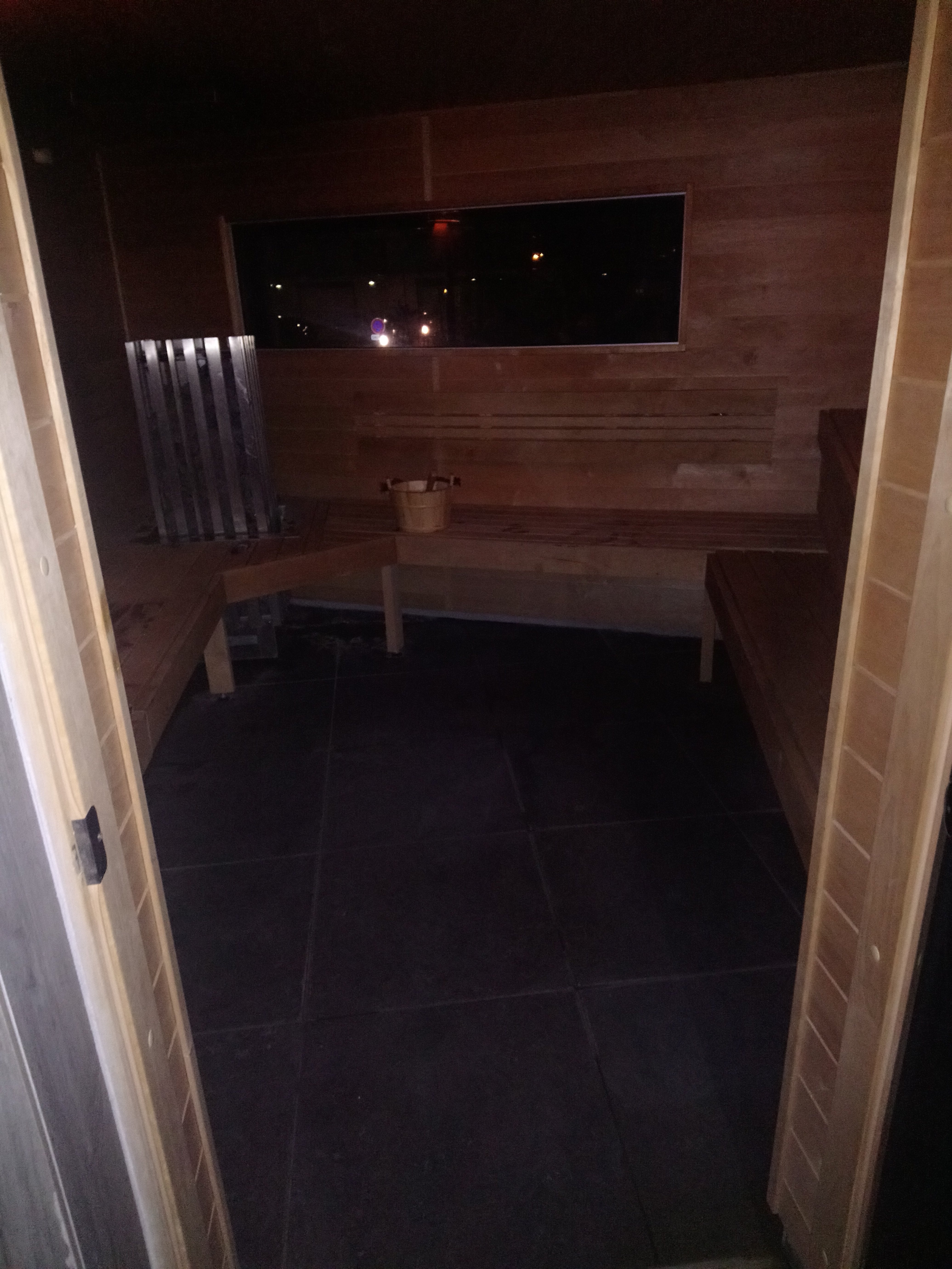 钟楼阿维农北庞特酒店-家庭/游戏区