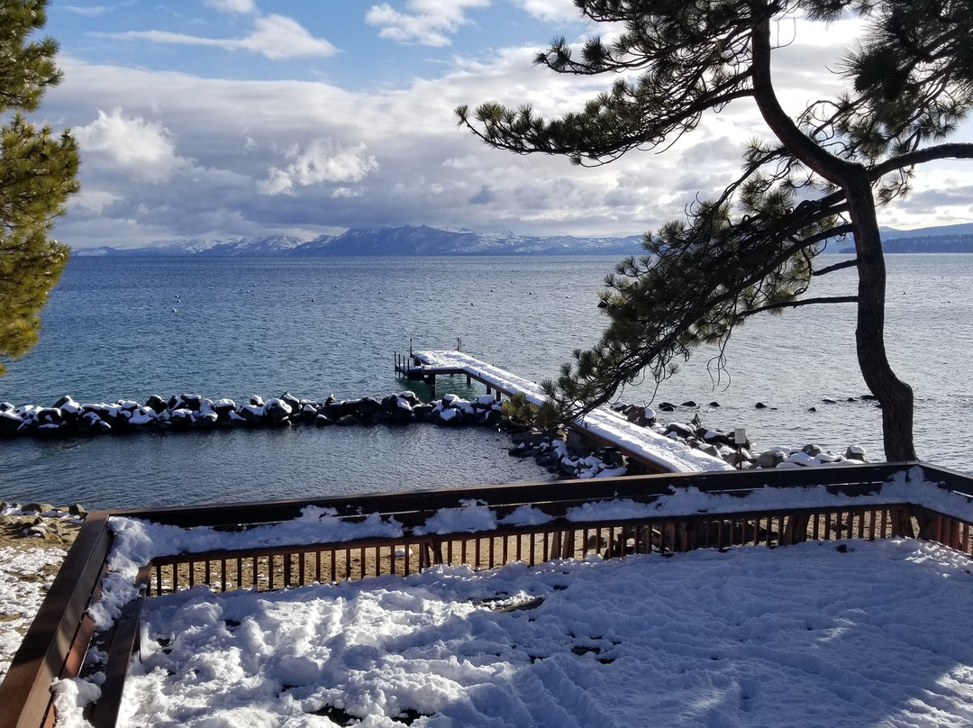 红太狼湖畔小屋主图