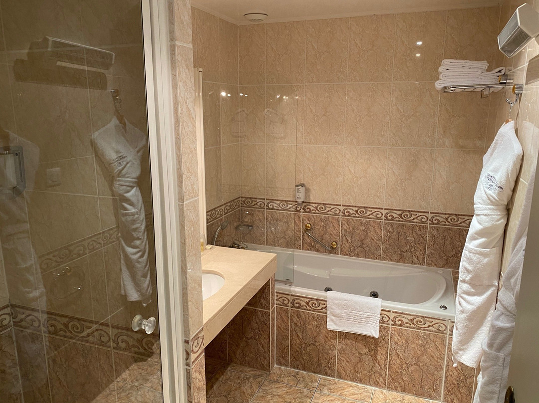 Château Jeanne & The Forest主图