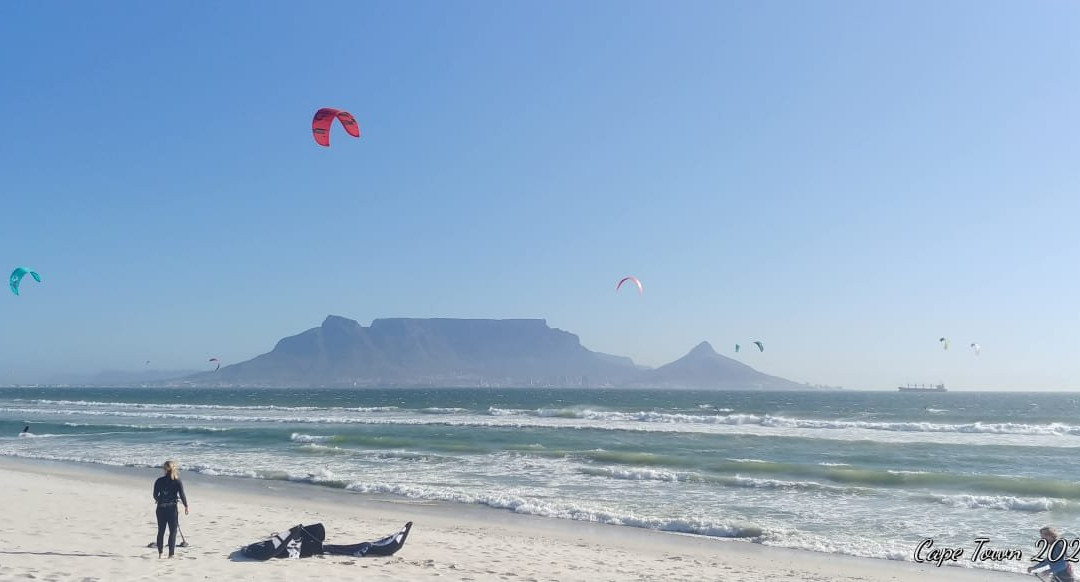 Dolphin Beach-Table View必去景点