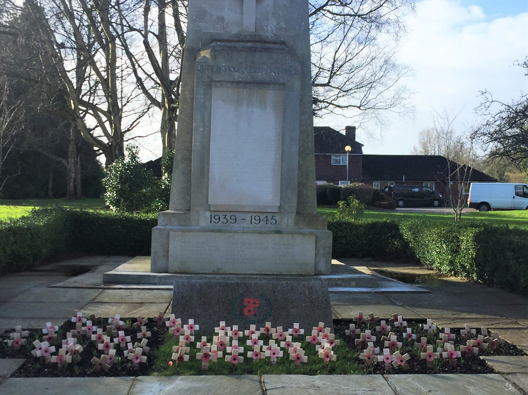 Pembury War Memorial景点图片