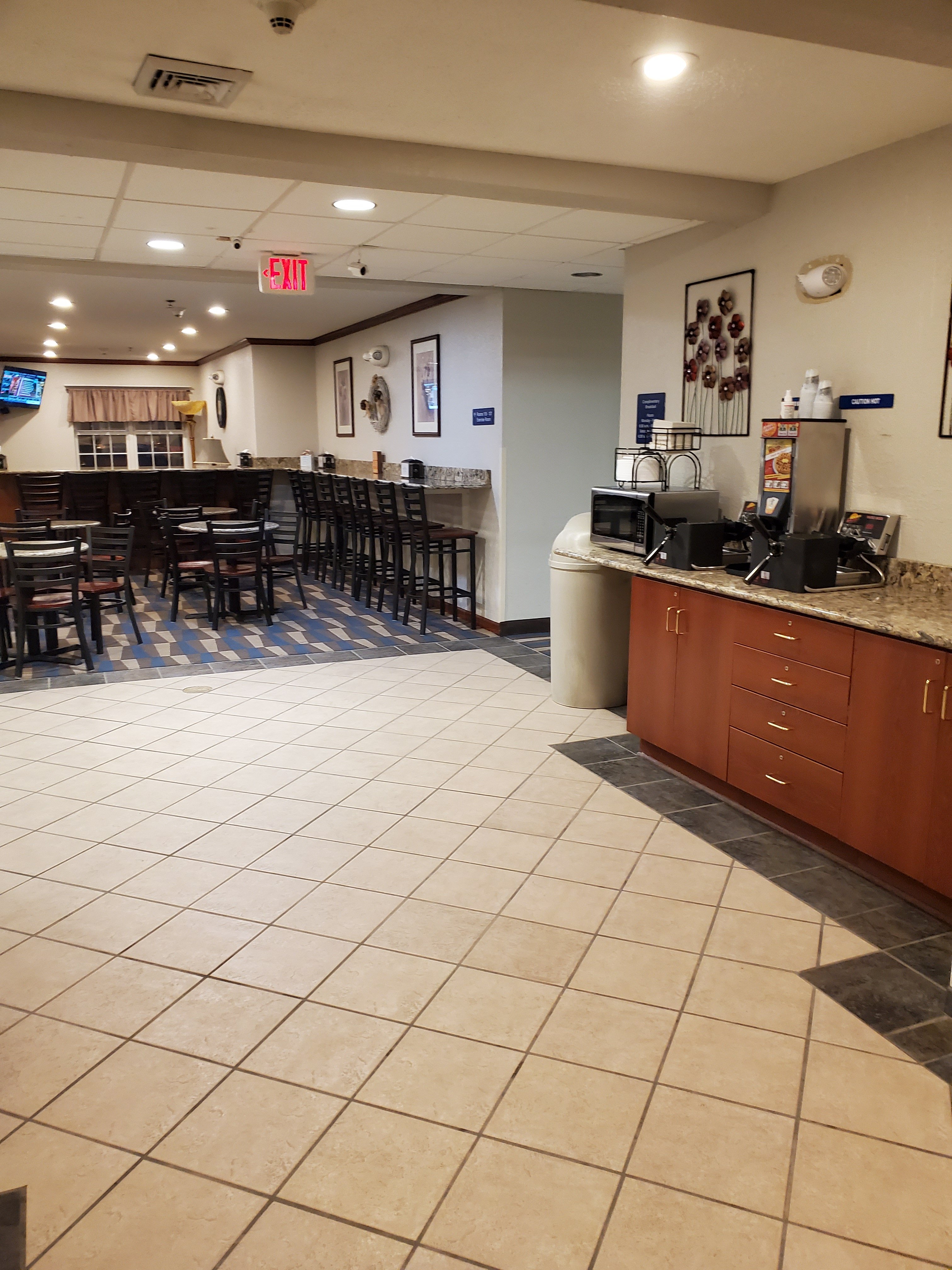 Microtel Inn & Suites by Wyndham Beckley East-餐饮