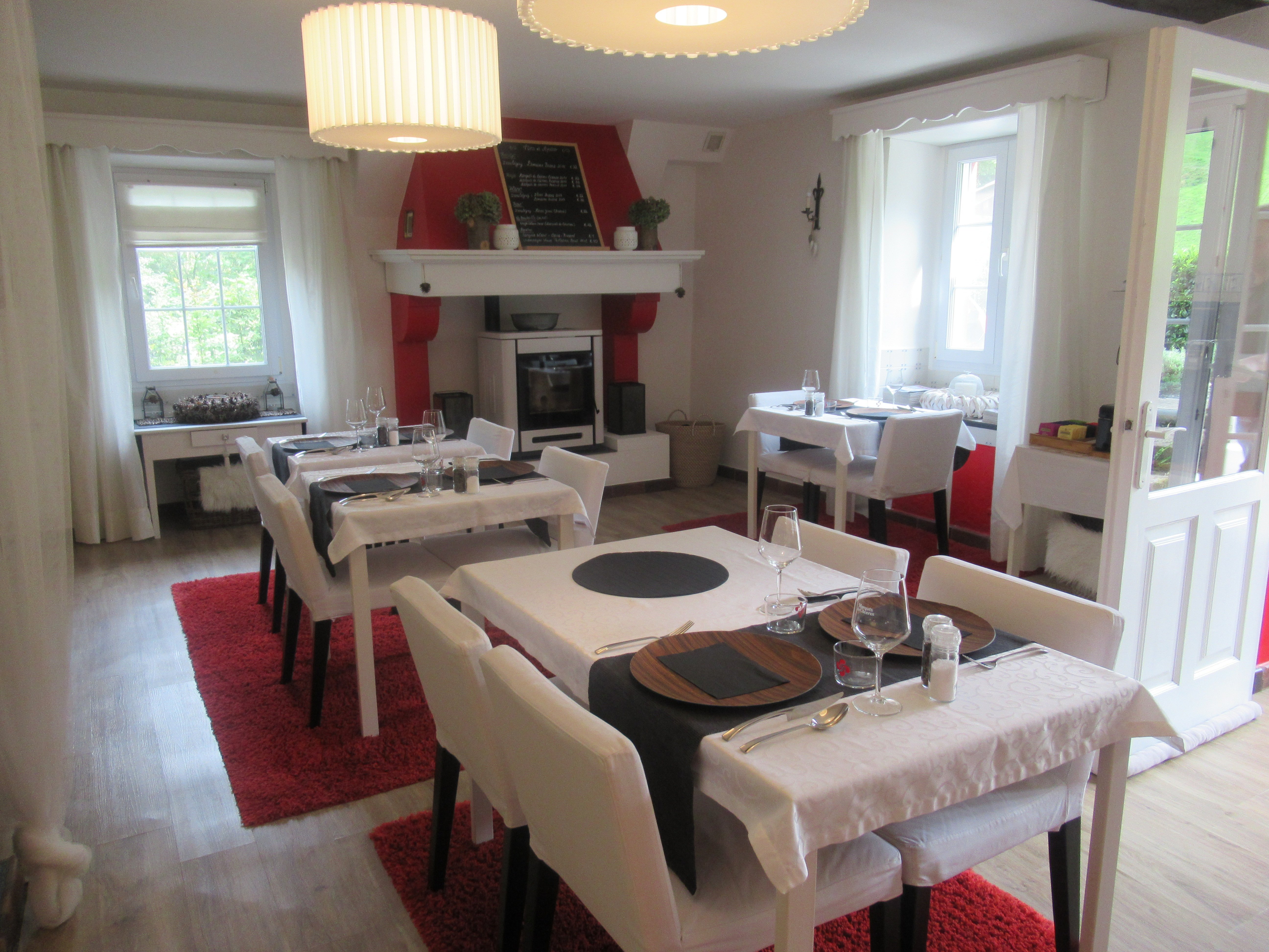Boutique B&b Maison Aguerria-餐饮