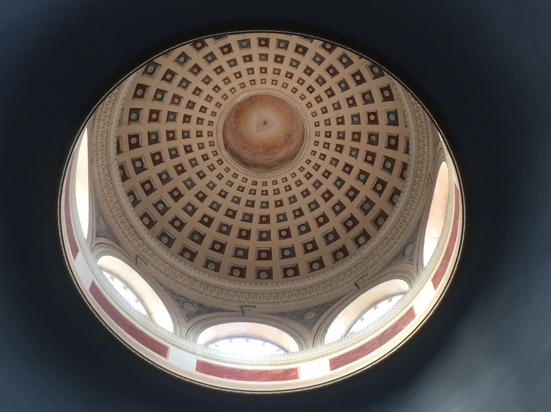 Holy Trinity Church-沙尔必去景点