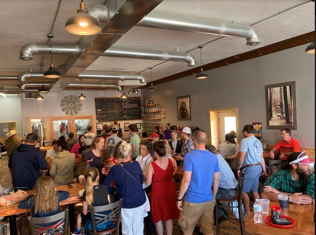 Gally’s Brewing Co-Harlowton必去景点