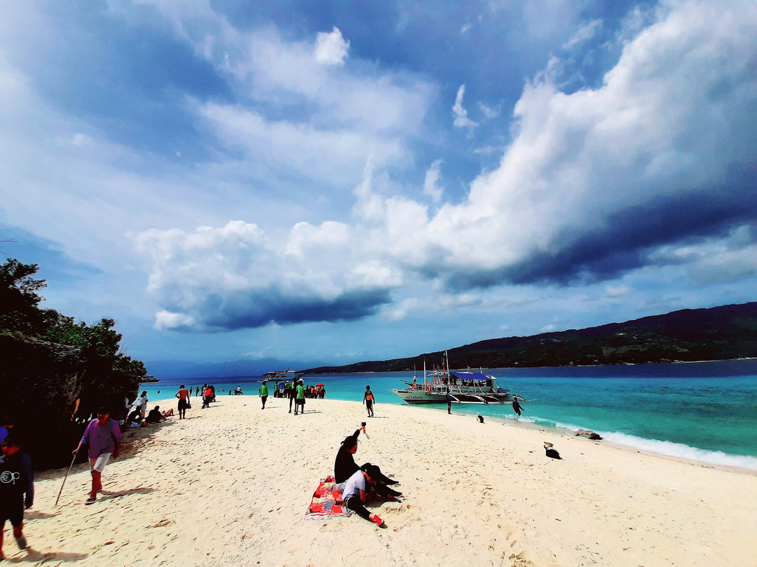 苏米龙蓝水岛度假村主图