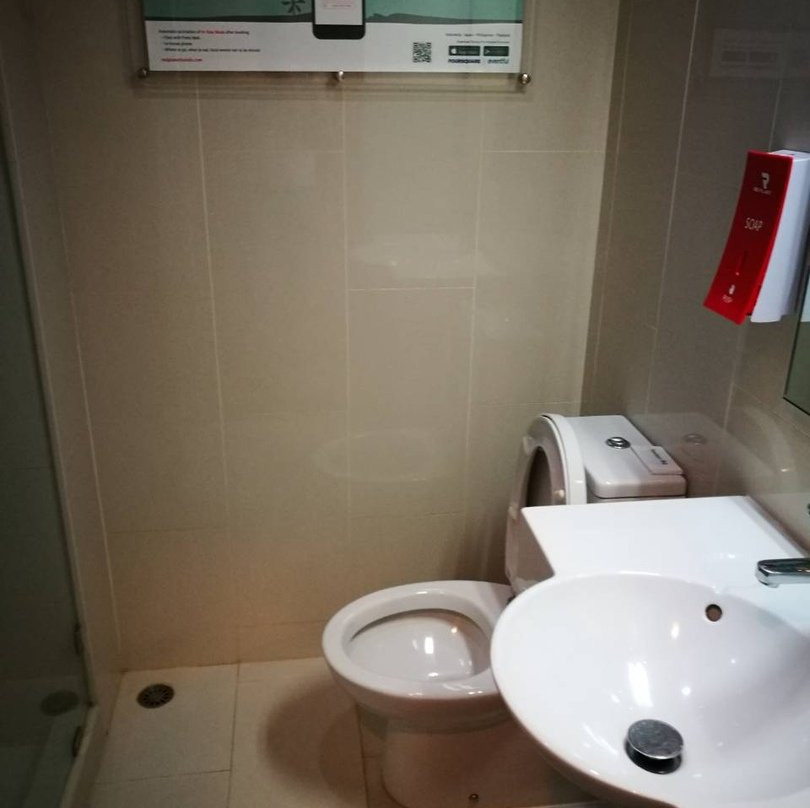 芭堤雅红色星球酒店主图