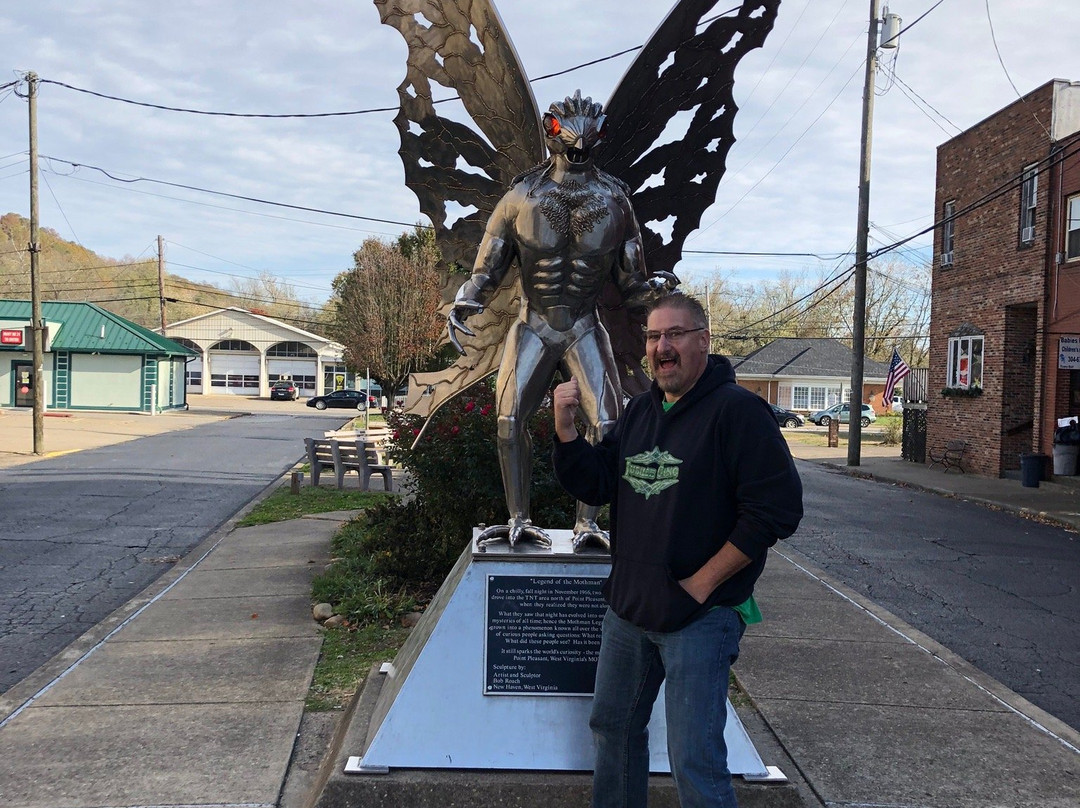 Mothman Statue景点图片