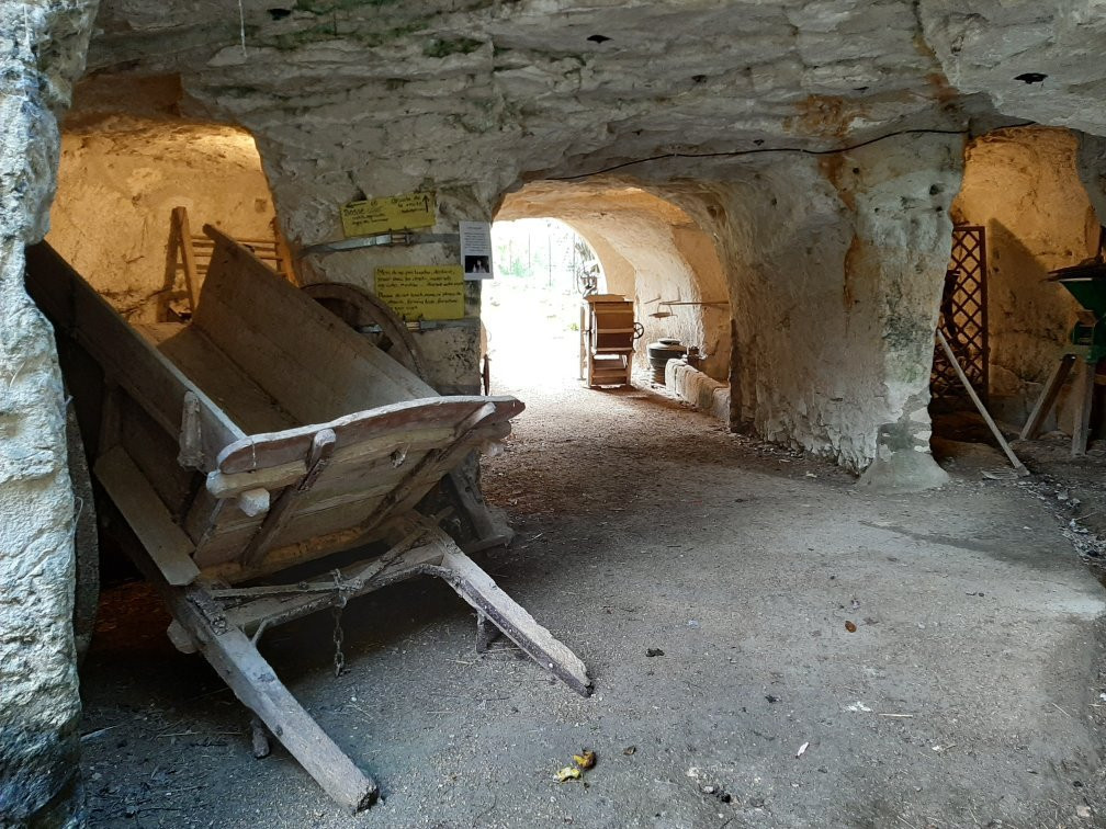 Maisons Troglodytes des Forges景点图片