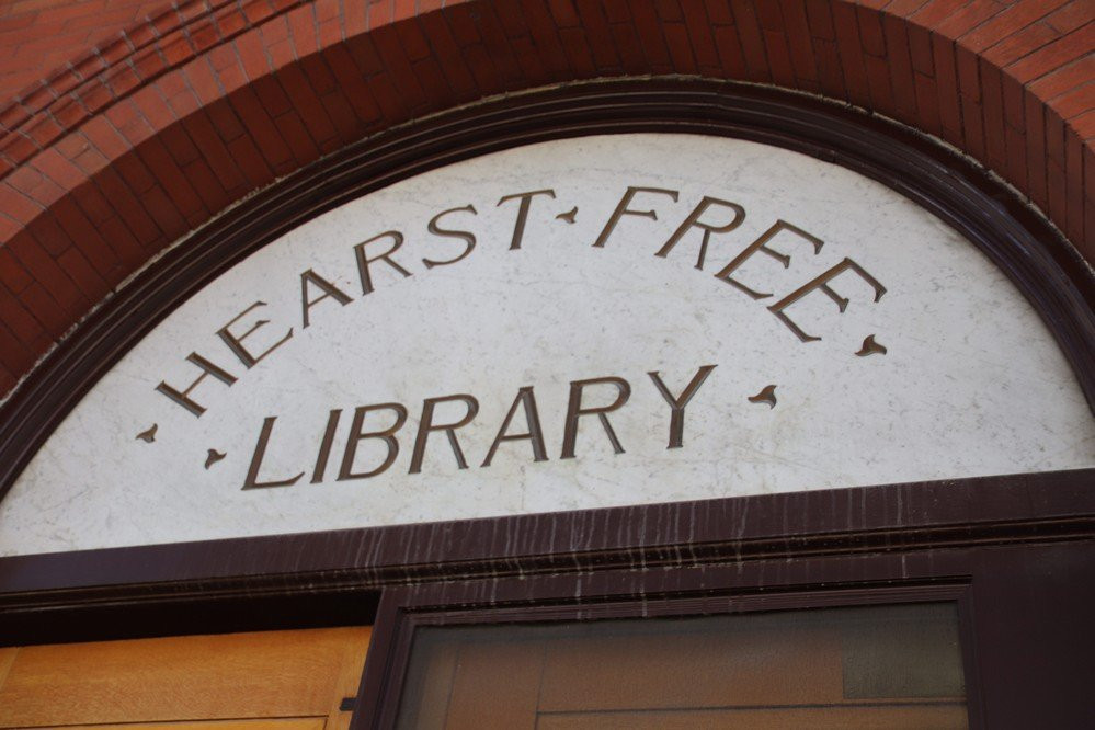 Hearst Free Library景点图片