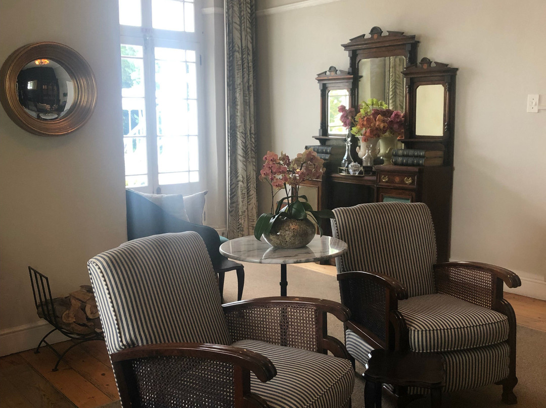 River Manor Boutique Hotel主图