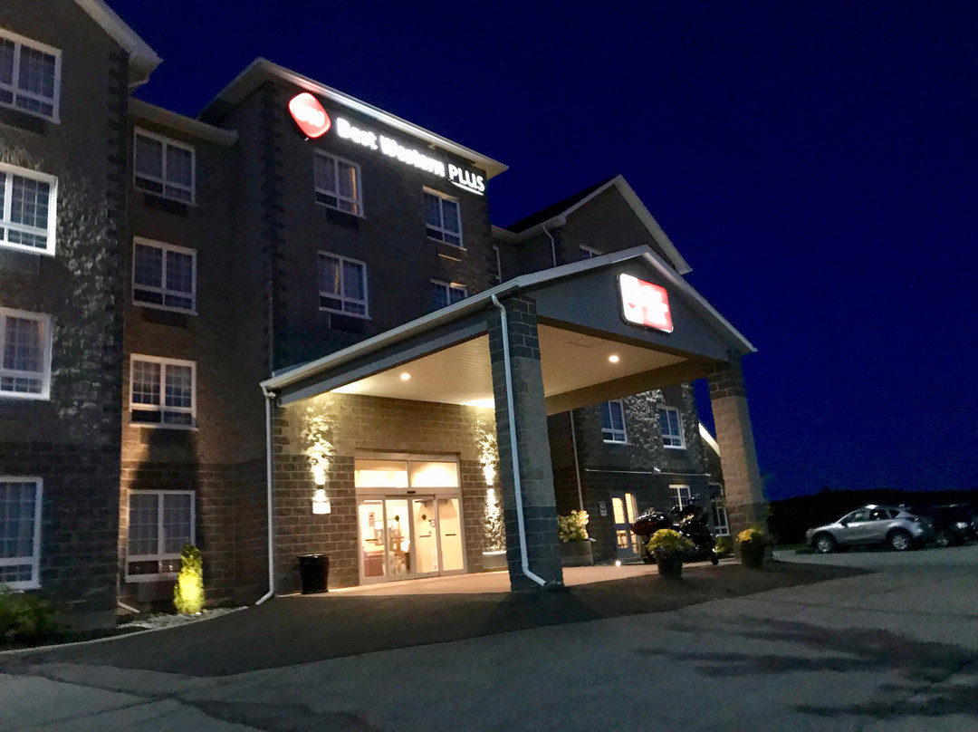 贝斯维斯特圣约翰套房酒店主图