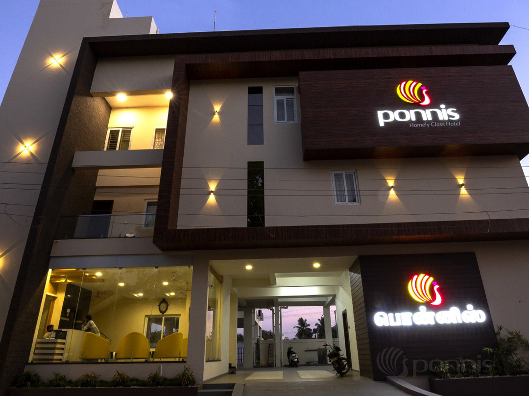 Ponnis Hotel