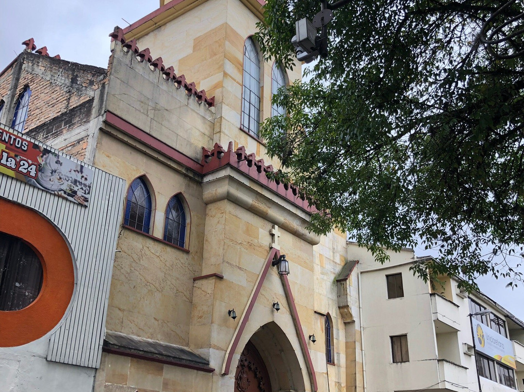 Iglesia El Claret-佩雷拉必去景点