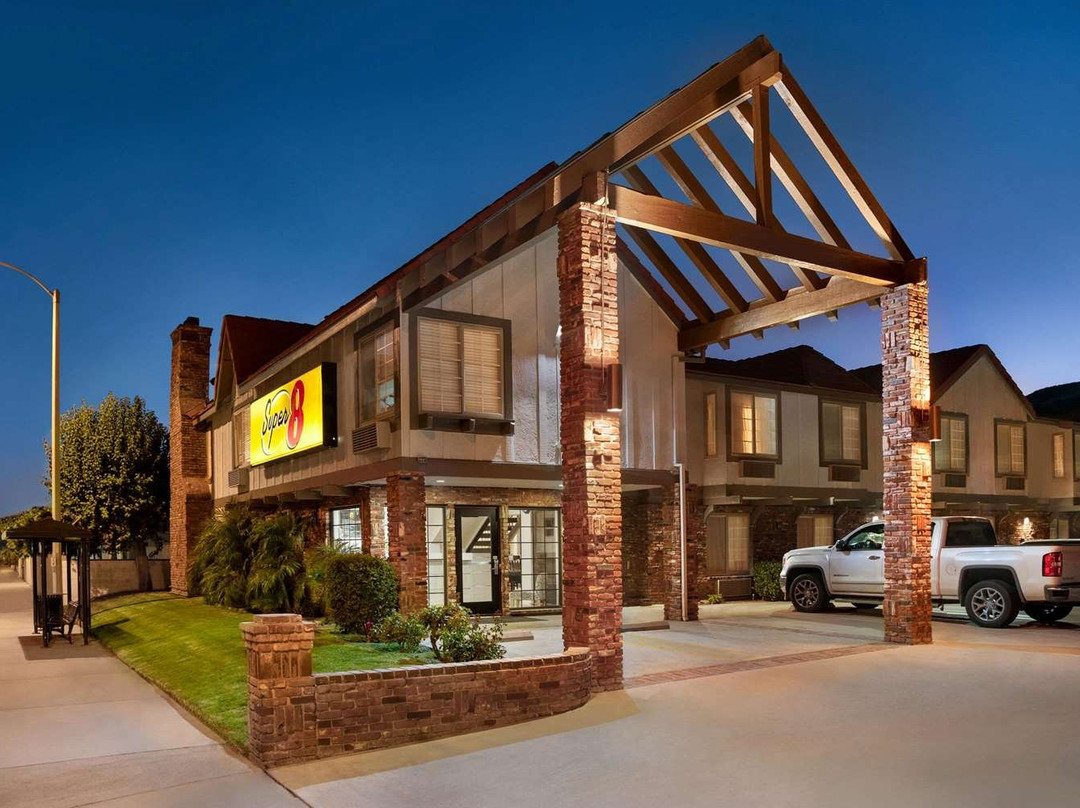Super 8 by Wyndham Santa Clarita/Valencia主图