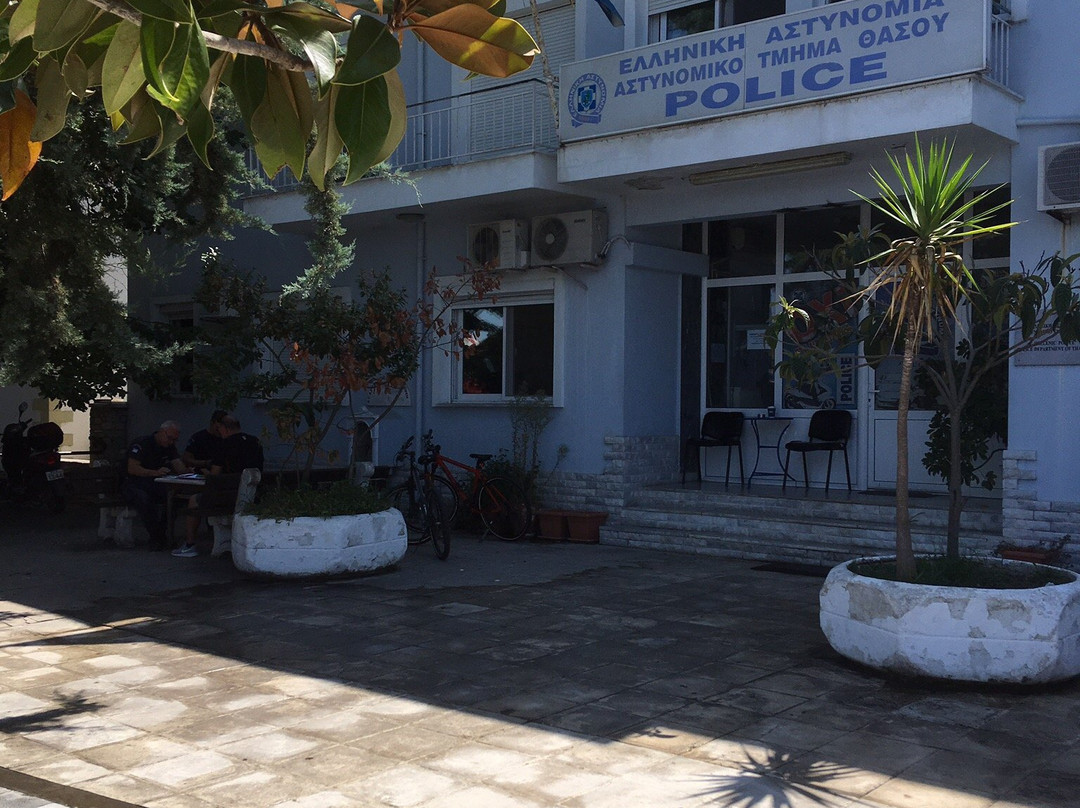 Finikes Studios主图