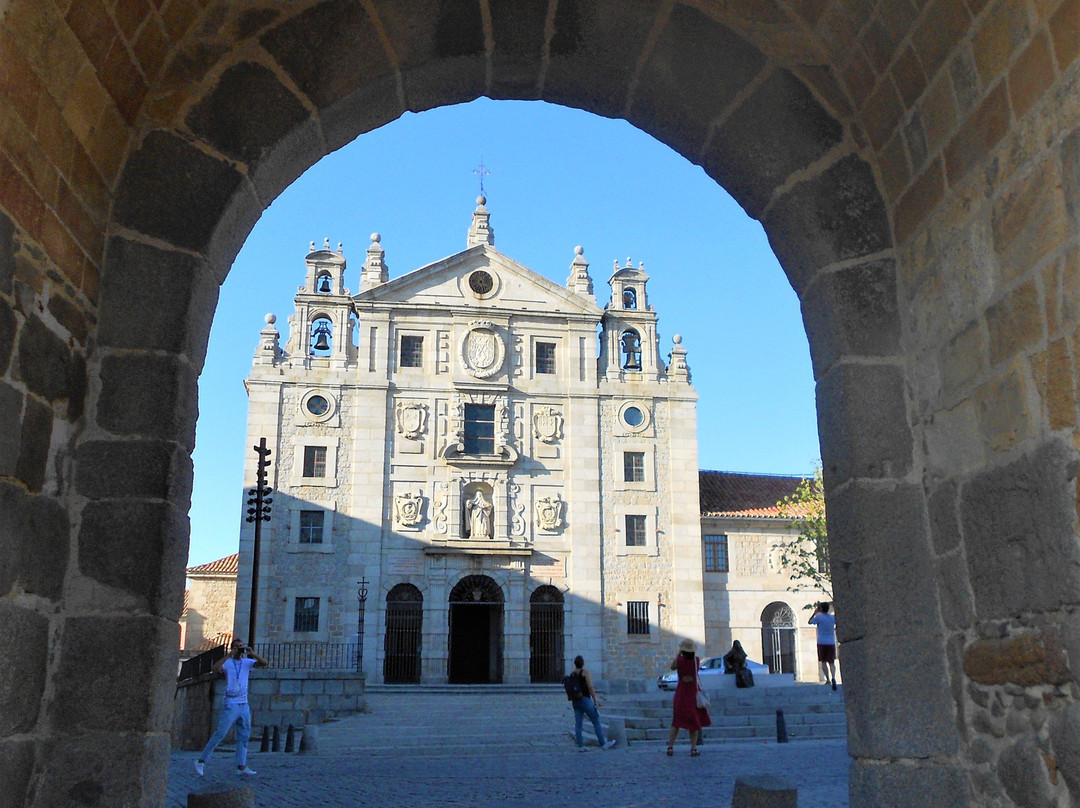 Puerta de Santa Teresa-阿维拉必去景点