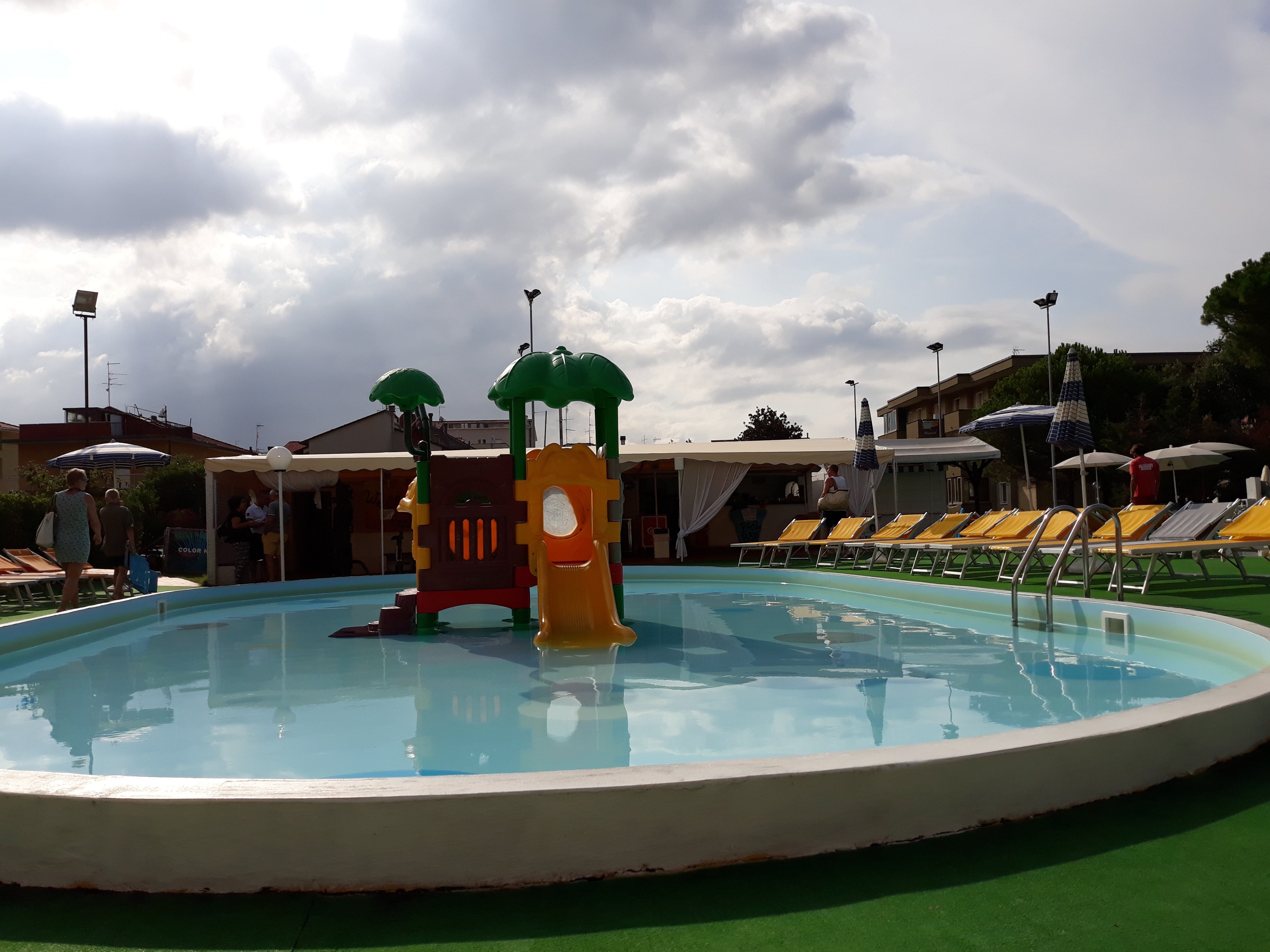 Club Family Hotel Rimini Village-泳池