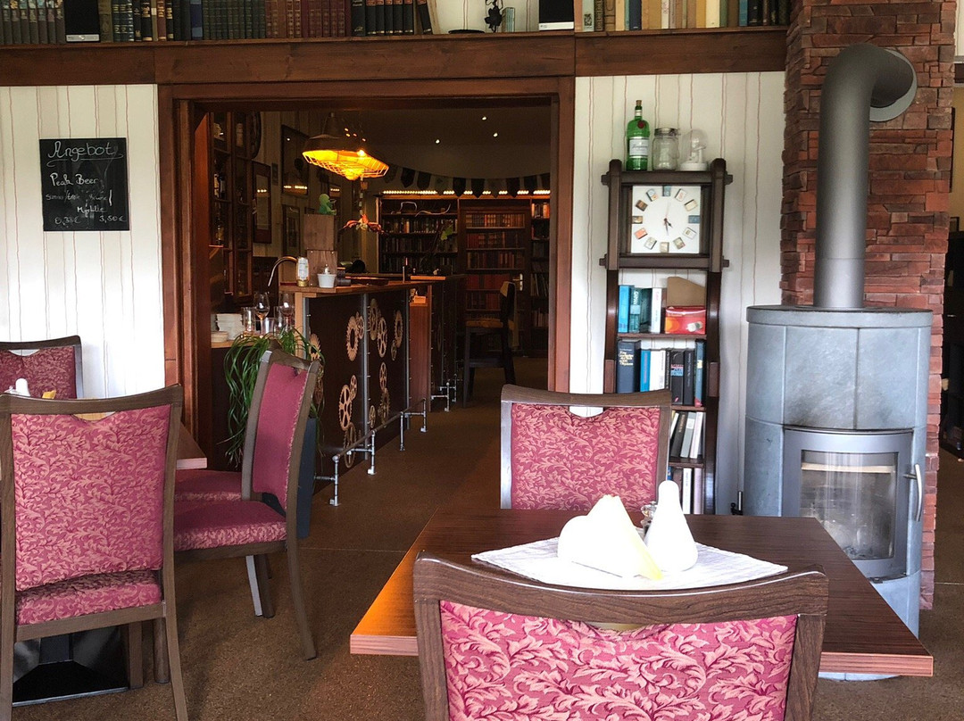 Hinter Den Spiegeln主图