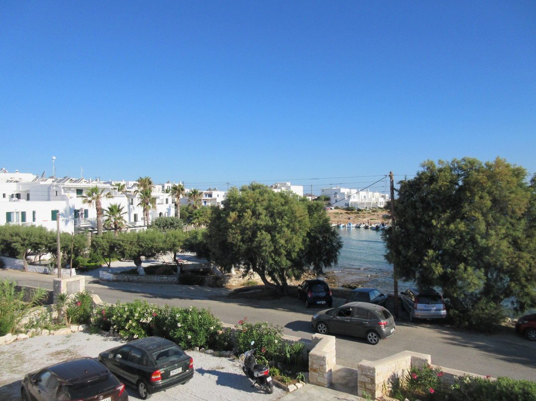 Roussos Beach Hotel主图