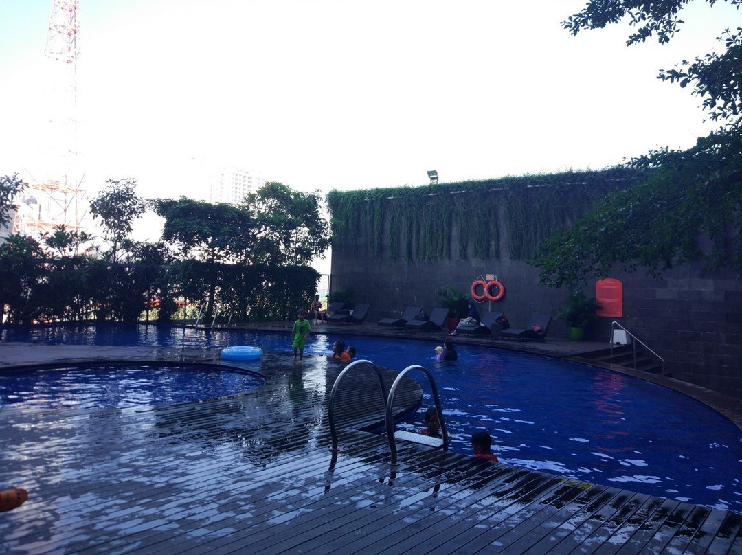 Harris Hotel & Conventions Gubeng Surabaya主图
