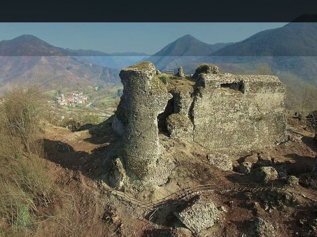Castello dei Fieschi-Montoggio必去景点