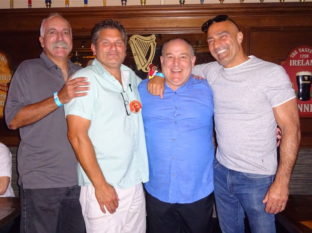 TJ Finley's-Bay Shore必去景点