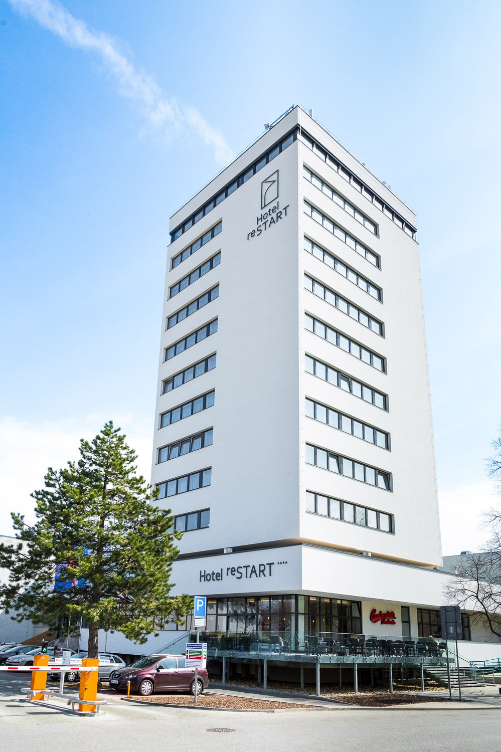 Hotel reSTART-portrait