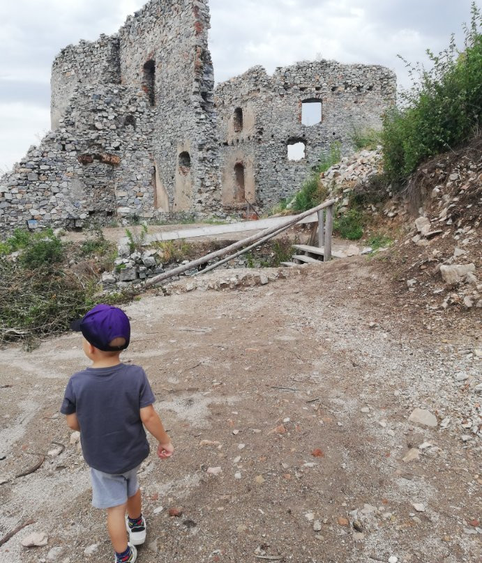 Oponice Castle-Oponice必去景点