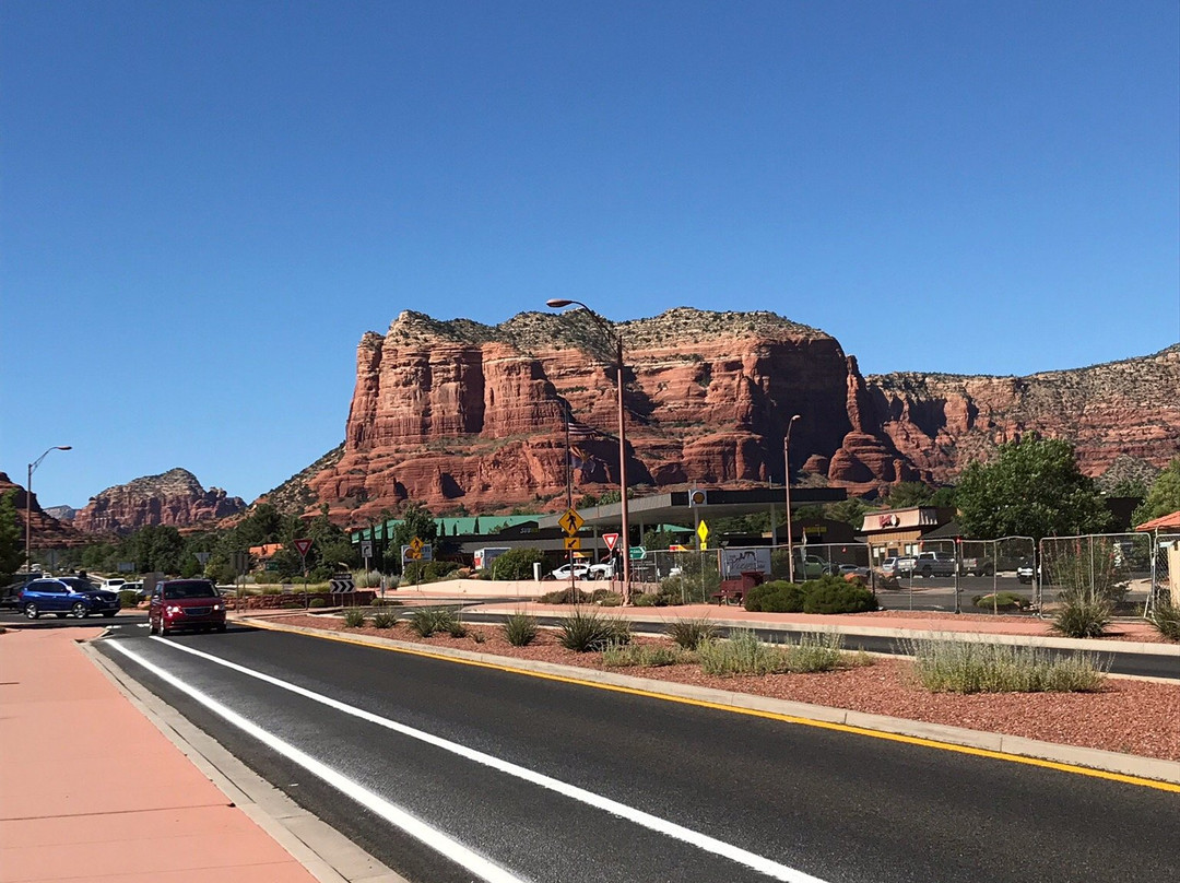 德瑟特魁尔旅馆主图