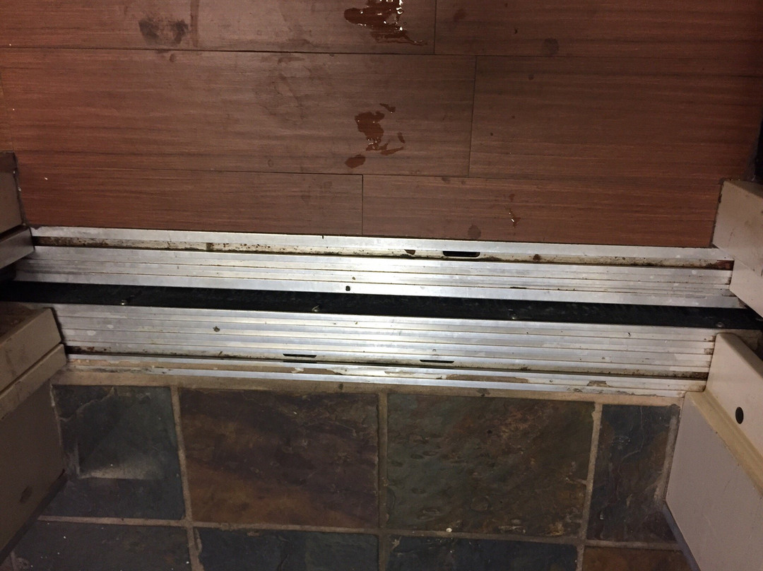 斯利普套房酒店主图