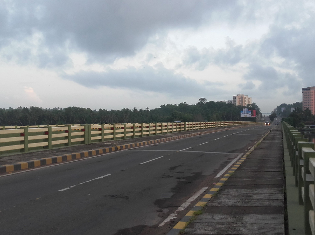 Akkulam Bridge景点图片