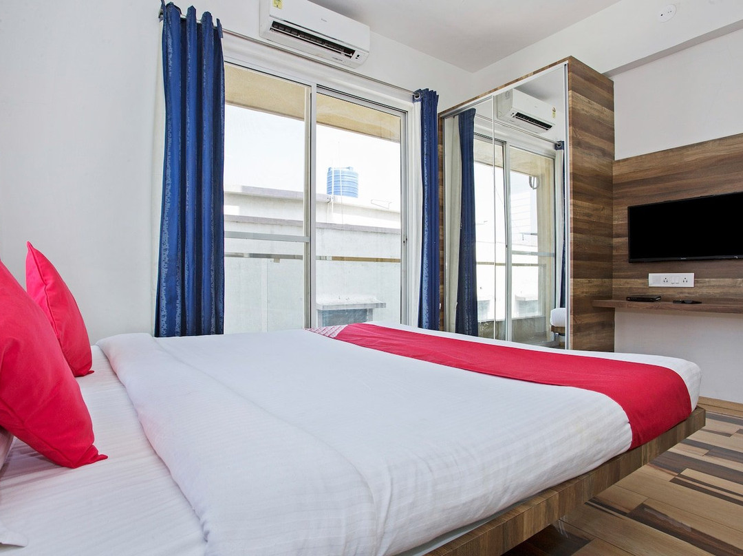 OYO 9738 Hotel House Khas Suites主图