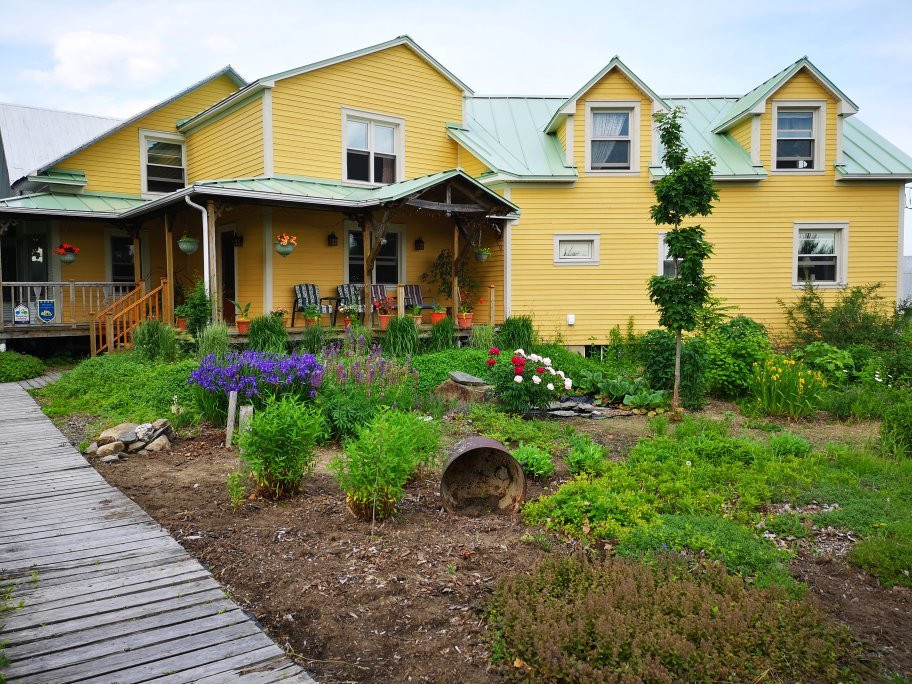 Gite Touristique Pres et Vallons主图