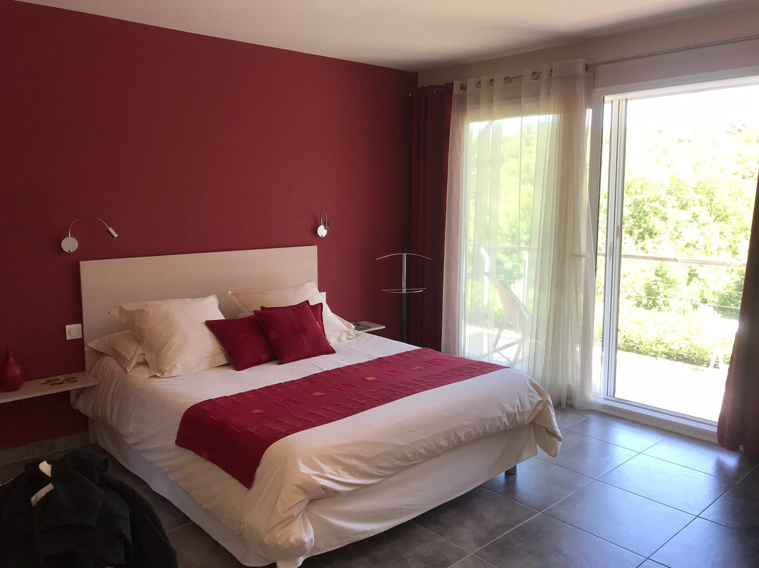 Face au Gardon主图