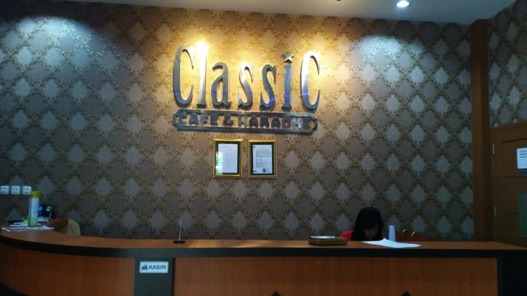 Classic Cafe & Karaoke