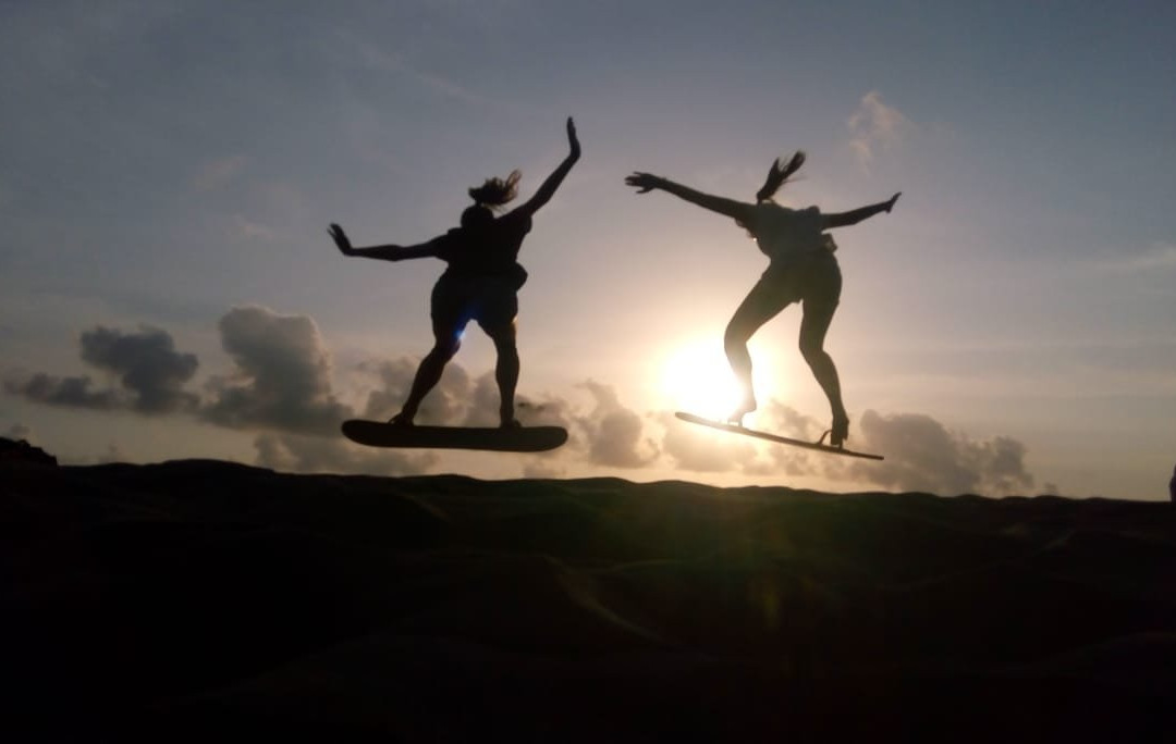 Sandboarding Gumukpasir (Jogja Adventure Trip)景点图片