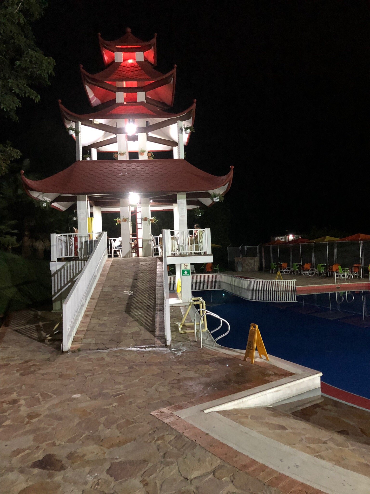 Hotel Puerta de Santander-官方