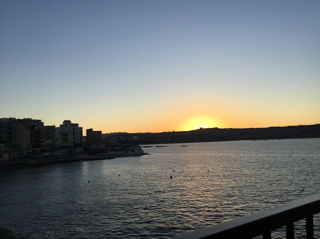 Gillieru Harbour Hotel主图